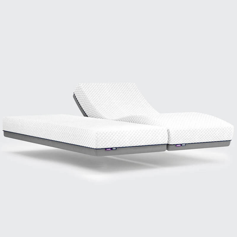 This layered foam mattress is constructed from a Visco/memory foam topper and a supportive, filler-free reflex foam base to provide pressure-relieving benefits.