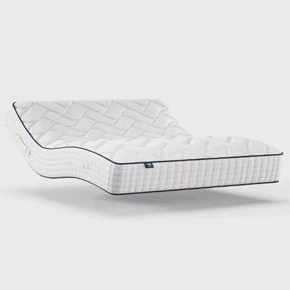 The Gel Pro 4000 is a hybrid adjustable mattress featuring 4000 pocketed coils, multiple foam layers, 1000 nested pocket springs, gel-infused foams, and a 3000 pocket surface gel matrix. It's firm, supportive, and designed for Opera bed adjustable bases.