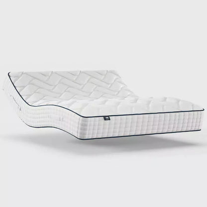 The Gel Pro 4000 is a hybrid adjustable mattress featuring 4000 pocketed coils, multiple foam layers, 1000 nested pocket springs, gel-infused foams, and a 3000 pocket surface gel matrix. It's firm, supportive, and designed for Opera bed adjustable bases.