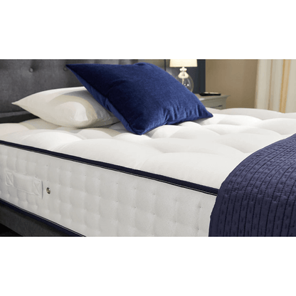 The Natural 2500 combines multi-layered springs with natural cotton and soft cashmere wool to provide sumptuous comfort for a good night's sleep. The mattress is rated as medium firmness, with a soft yet supportive filling inside. The two types of springs, pocket and micro-coils, provide support and move with you as you reposition. The cashmere and wool blend provides softness, and the mattress is topped with a soft-touch tufted cover