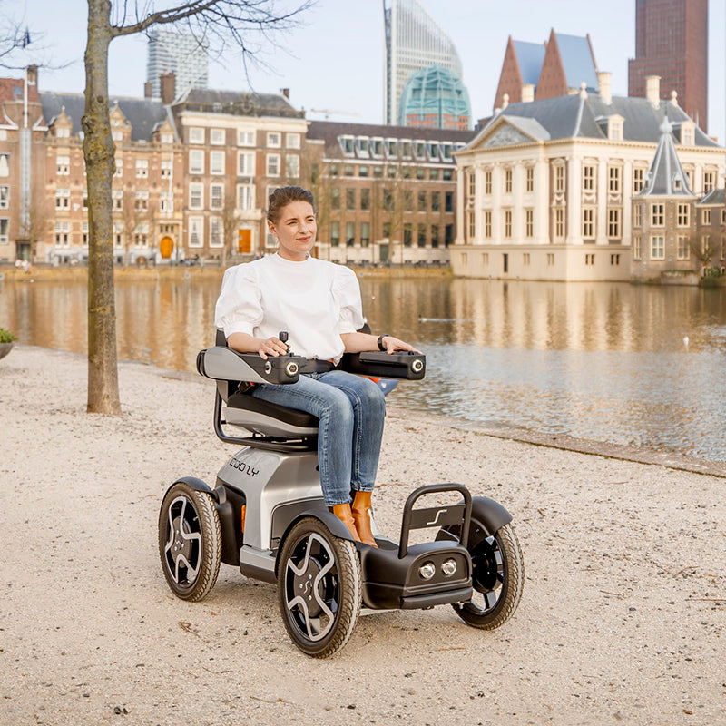 mobility-world-ltd-uk-scoozy-mobility-scooter-and-electric-wheelchair-in-uk-united-kingdom